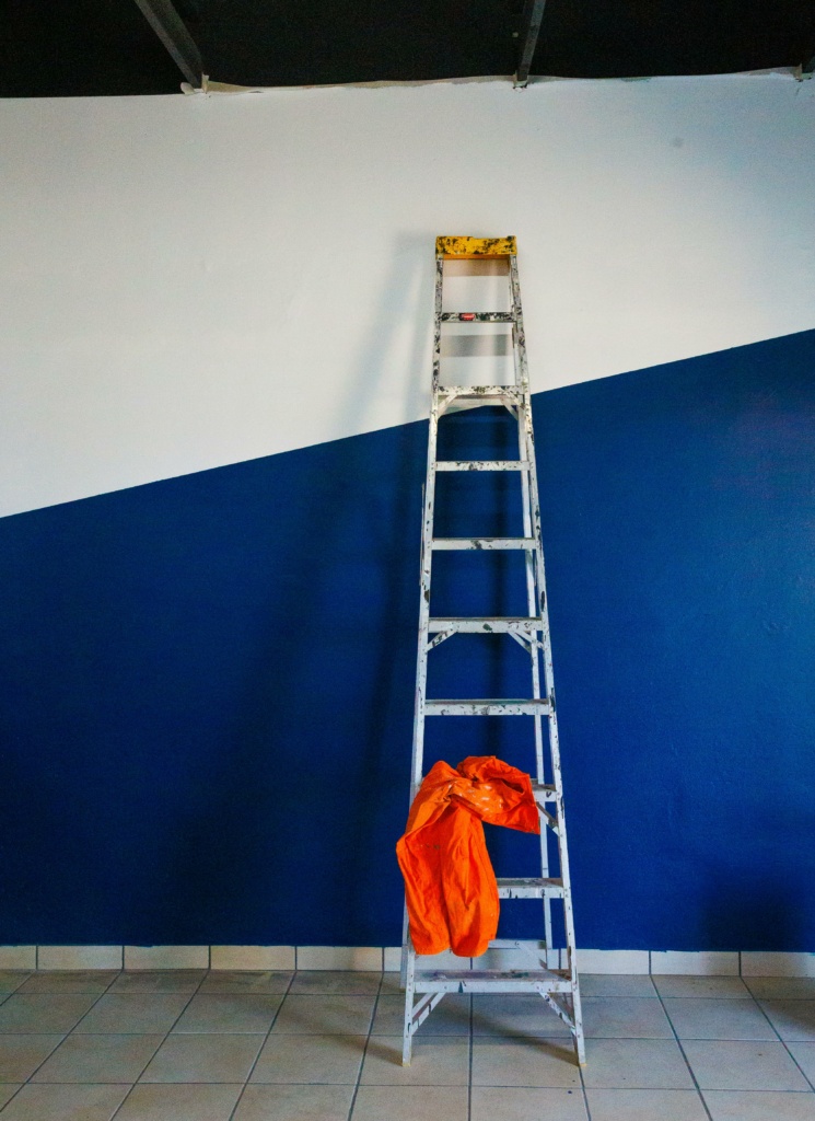 peinture intérieure mur bleu aragon 66 peinture